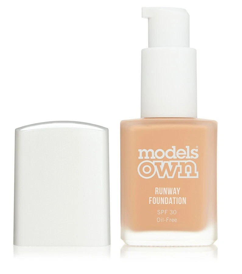 Model’s Own Runway Foundation SPF30 Oil Free Weightless 09 Bronze Honey 30ml New - Image 2 of 4
