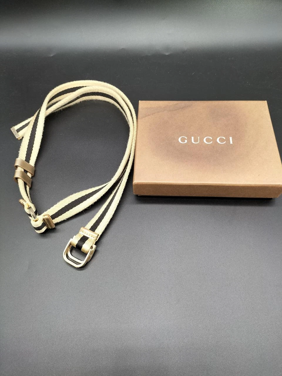 Ceinture Gucci noire naturelle 114 984 accessoire décontracté pour femmes avec boîte longu cm