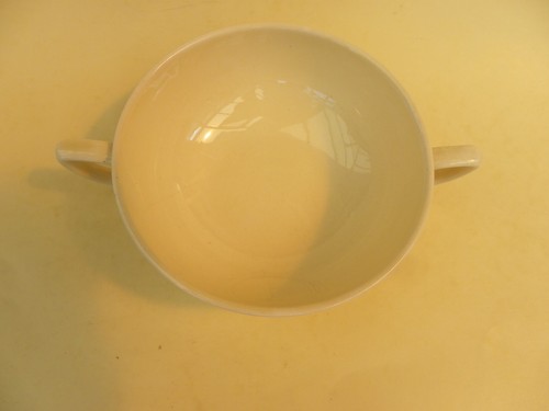 Susie Cooper Vintage 1930s "Endon" 1574 2 Handled Soup Bowls & Saucers Set of 5 - Picture 4 of 7
