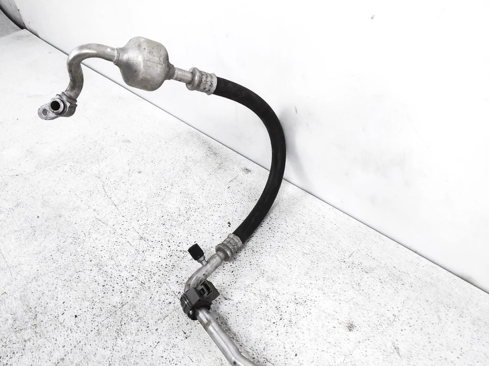 Tubo de manguera líquido de succión aire acondicionado Toyota Venza 2009-2015 88704-0T020 Foto 4 de 4