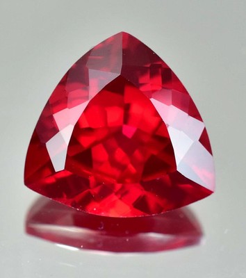Certified Natural Trillion Cut 25.90 Ct Blood Red Ruby Loose Faceted Gemstone