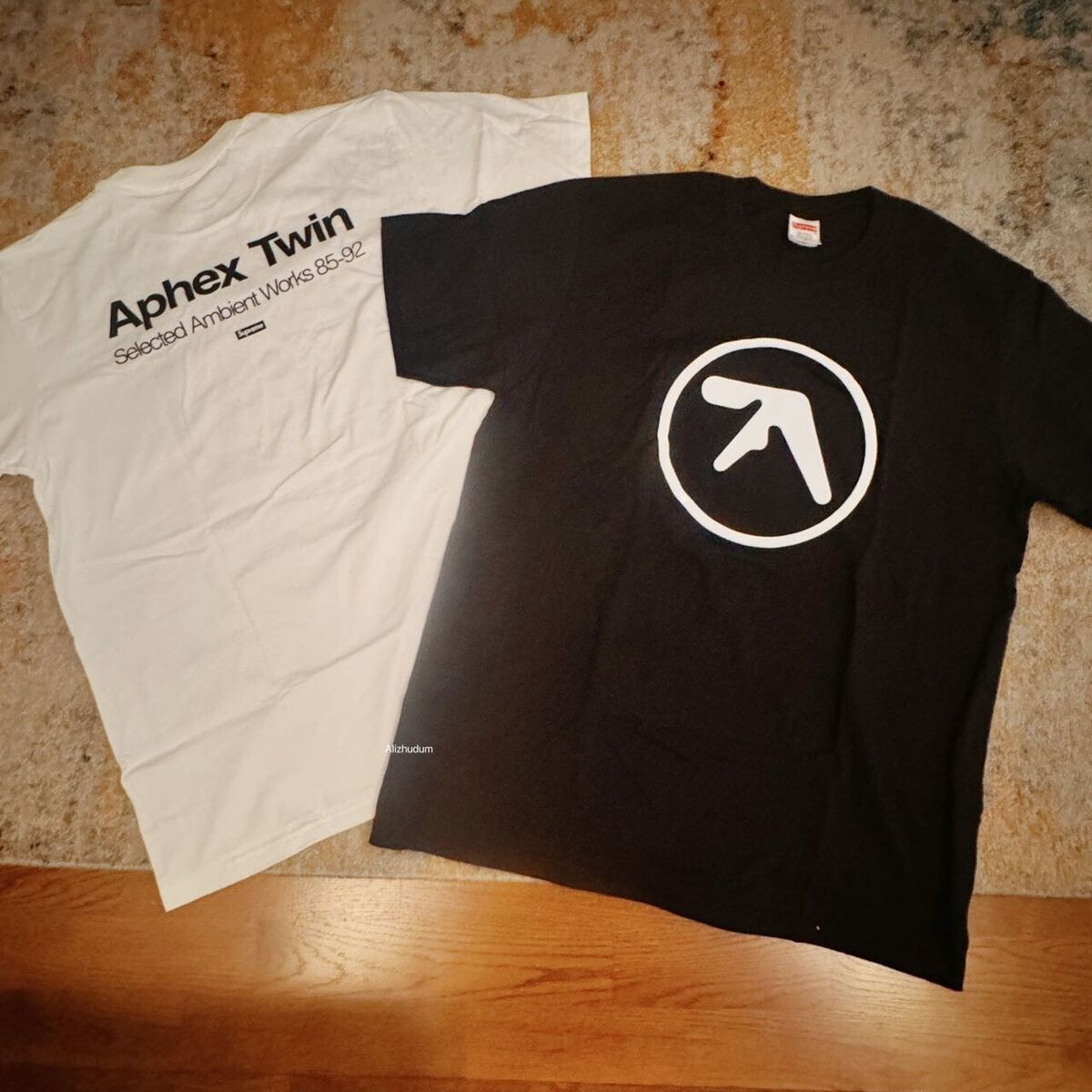 SUPREME SS25 APHEX TWIN AMBIENT WORKS TEE BLACK WHITE M-XL SUPREME SS25 APHEX TWIN AMBIENT WORKS TEE BLACK WHITE M-XL