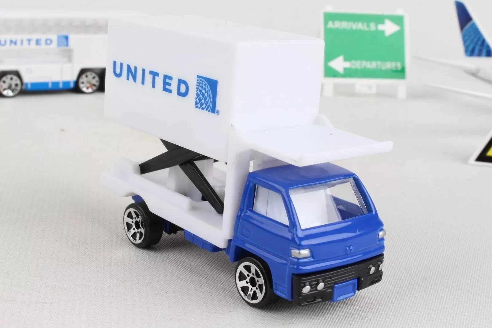 Daron United Airlines Airport Play set