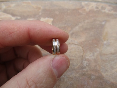 10K YELLOW GOLD Small Huggie Hoop Baguette Diamond 0.25 ctw Snap Earrings 1.7 gr