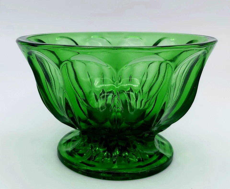 Vintage Anchor Hocking Fairfield Emerald Green Glass Thumbprint Pedestal Bowl - Image 2 of 4