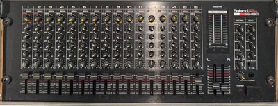 ROLAND M-160 16-Kanal Vintage Rack Line Mixer
