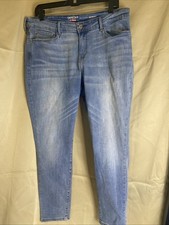 Women  s Denizen By LEVI'S JEANS Modern Skinny Stretch SIZE 18S waist 34x30