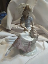 1990 Lladro Picture Perfect Collectors Soc. Porcelain Figurine 7612 - Mint