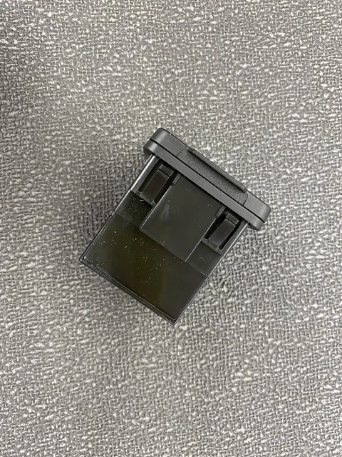 Chrysler Dodge Jeep 2014-20 inversor toma de corriente OEM 56046934AA Foto 3 de 4