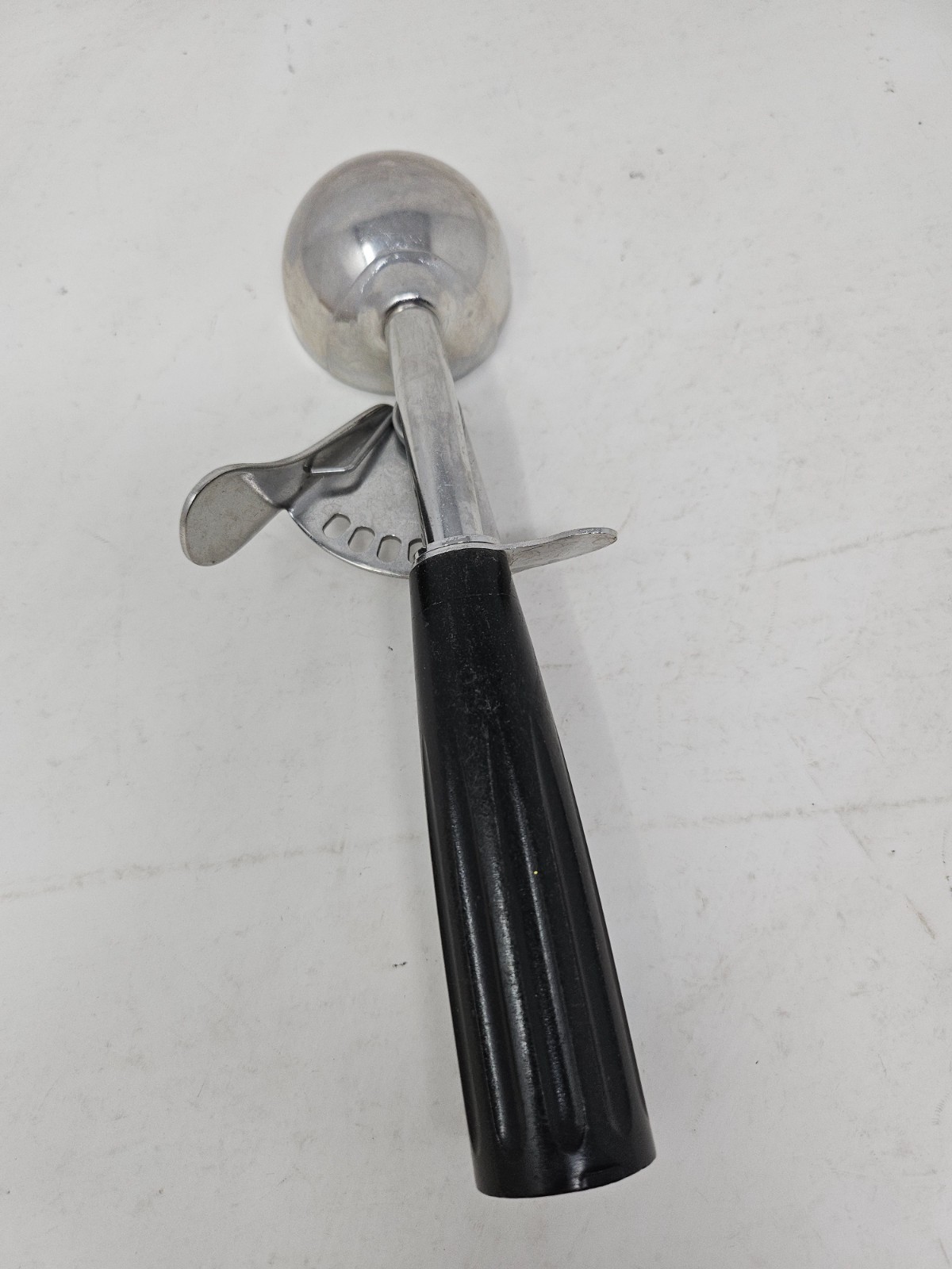 Vintage EKCO Ice Cream Scoop Disher Black Handle Trigger Release Stainless USA