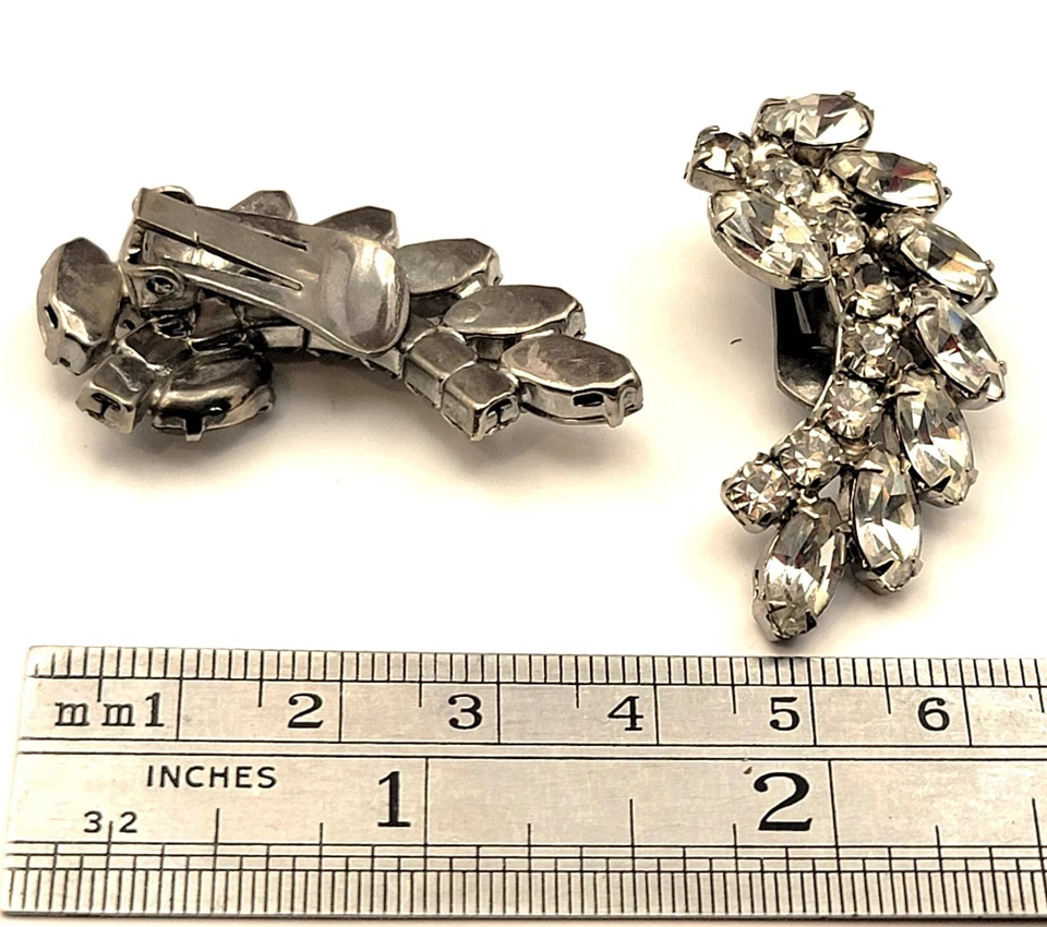 Orecchini Clip-On A Forma Di Mezzaluna In Argento Con Strass Trasparenti - Immagine 3 di 3