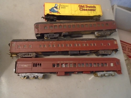 3 WALTHERS METAL AND WOOD BROWN AND PLACK PASSENGER CARS HO SCALE DUTCH CLEANSER