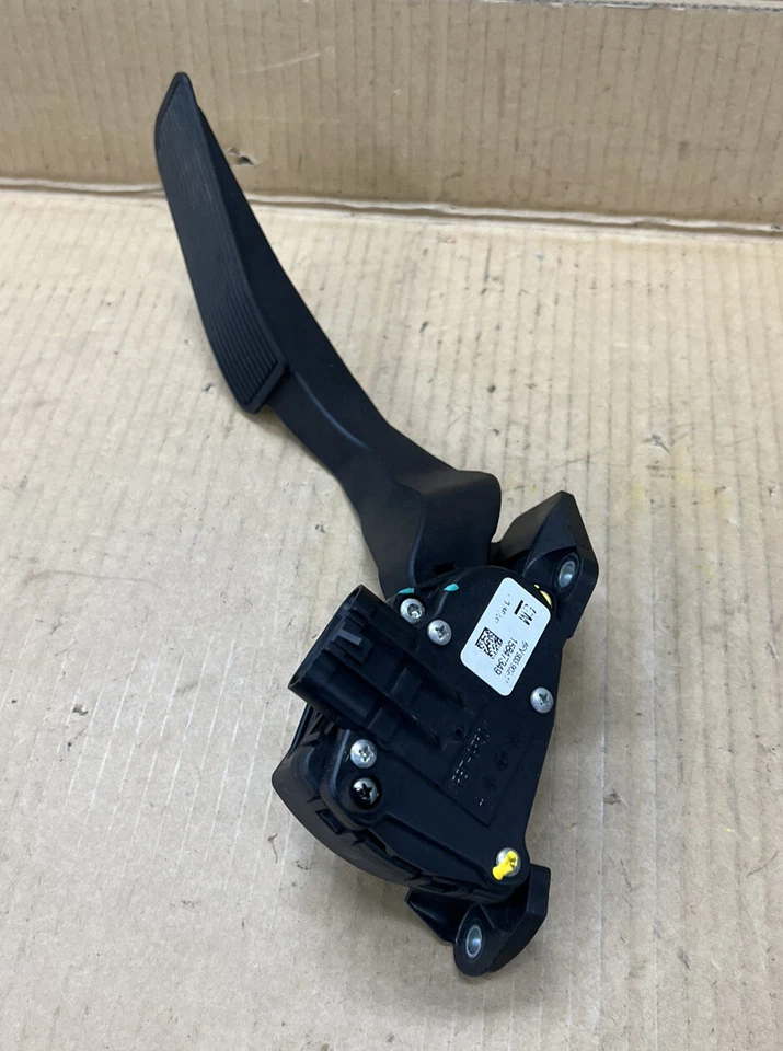 ✅2007-2013 Chevy GMC Silverado Sierra Tahoe Yukon Gas Accelerator Pedal 25832864 - Image 3 of 4