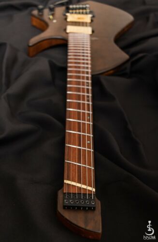 Headless guitar bridge 6, 7, 8 strings tremolo by Nova Guitar Parts - Picture 10 of 30