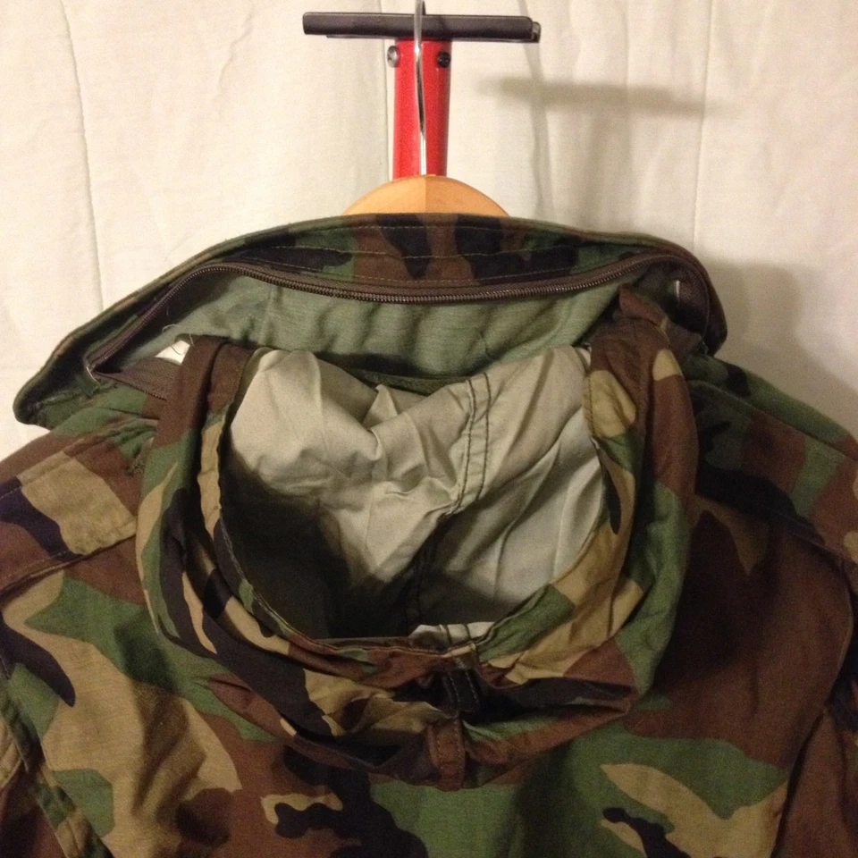 Vintage Cold Weather Woodland Camo Outfit. Coat, Pants, Hat. Size Small To Med. - Image 4 of 4