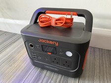 Jackery Explorer 1000 v2 Portable Power Station - 1070Wh LiFePO4 AC/100W 1
