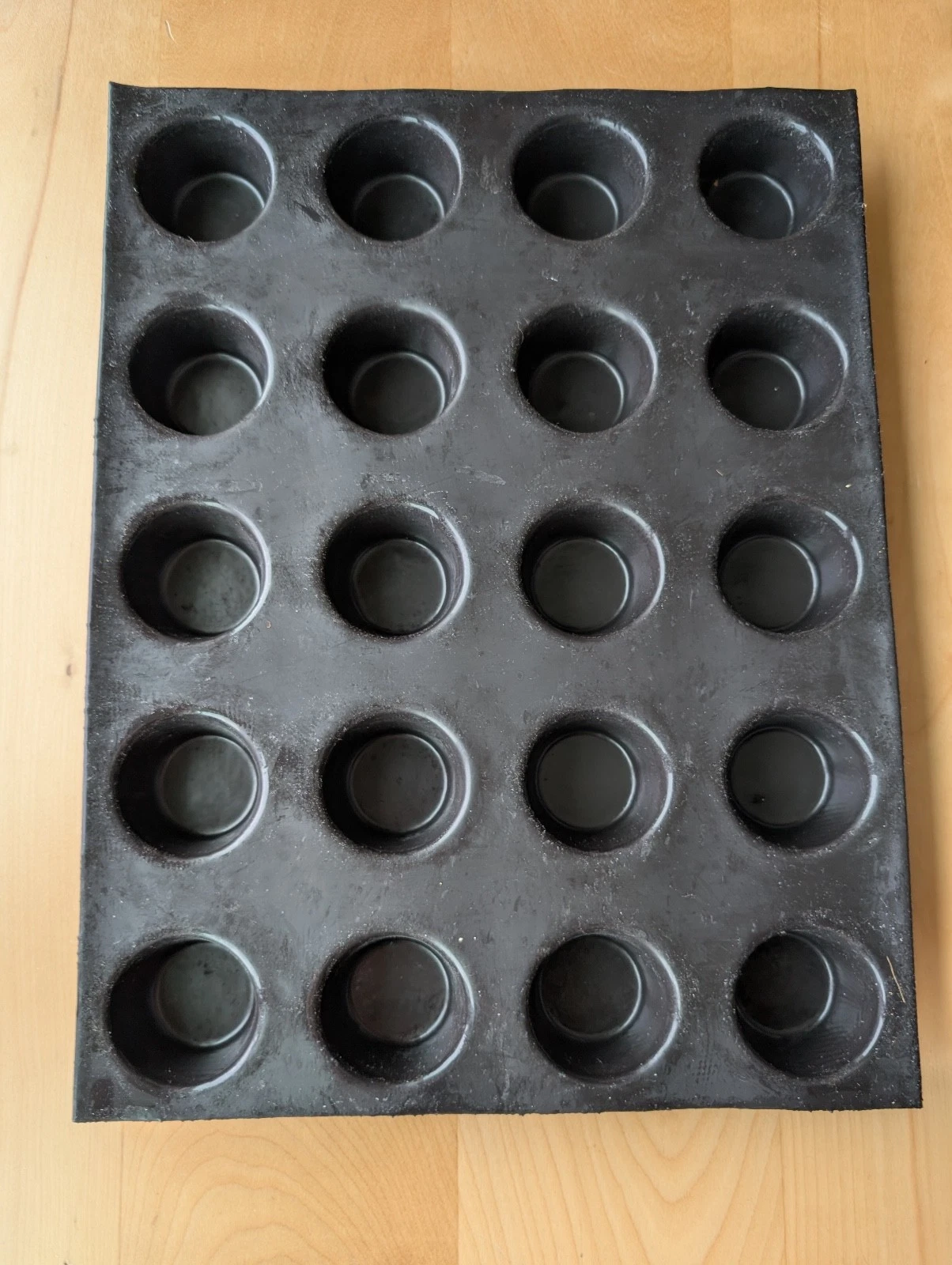 Flexipan EI-FP-02031 20 Mini-Muffin Mold Non-Stick, Handcrafted in France, Black