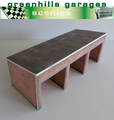 Greenhills Farmyard Maschinenschuppen Bausatz Maßstab 1:32 - Brandneu - MACC886