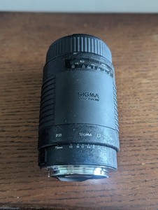 Sigma f/4 - 5.6, 75 - 300mm Zoom Lens for Repair / Parts, Canon EF Mount #Cam105