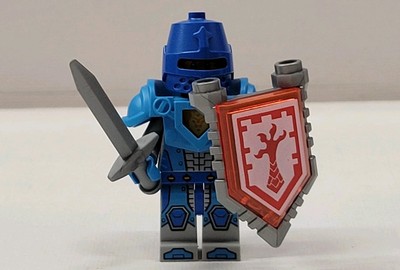 Lego Minifigur Nexo Knights Royal Soldat Kings Guard Helm Schwert & Schild sehr guter Zustand