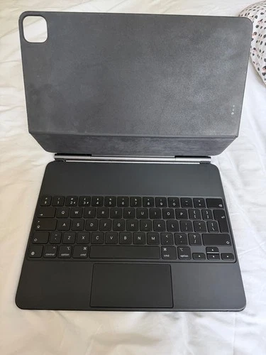 Apple iPad Pro 5th Gen 12.9 Inch Magic Keyboard A2480 - Black