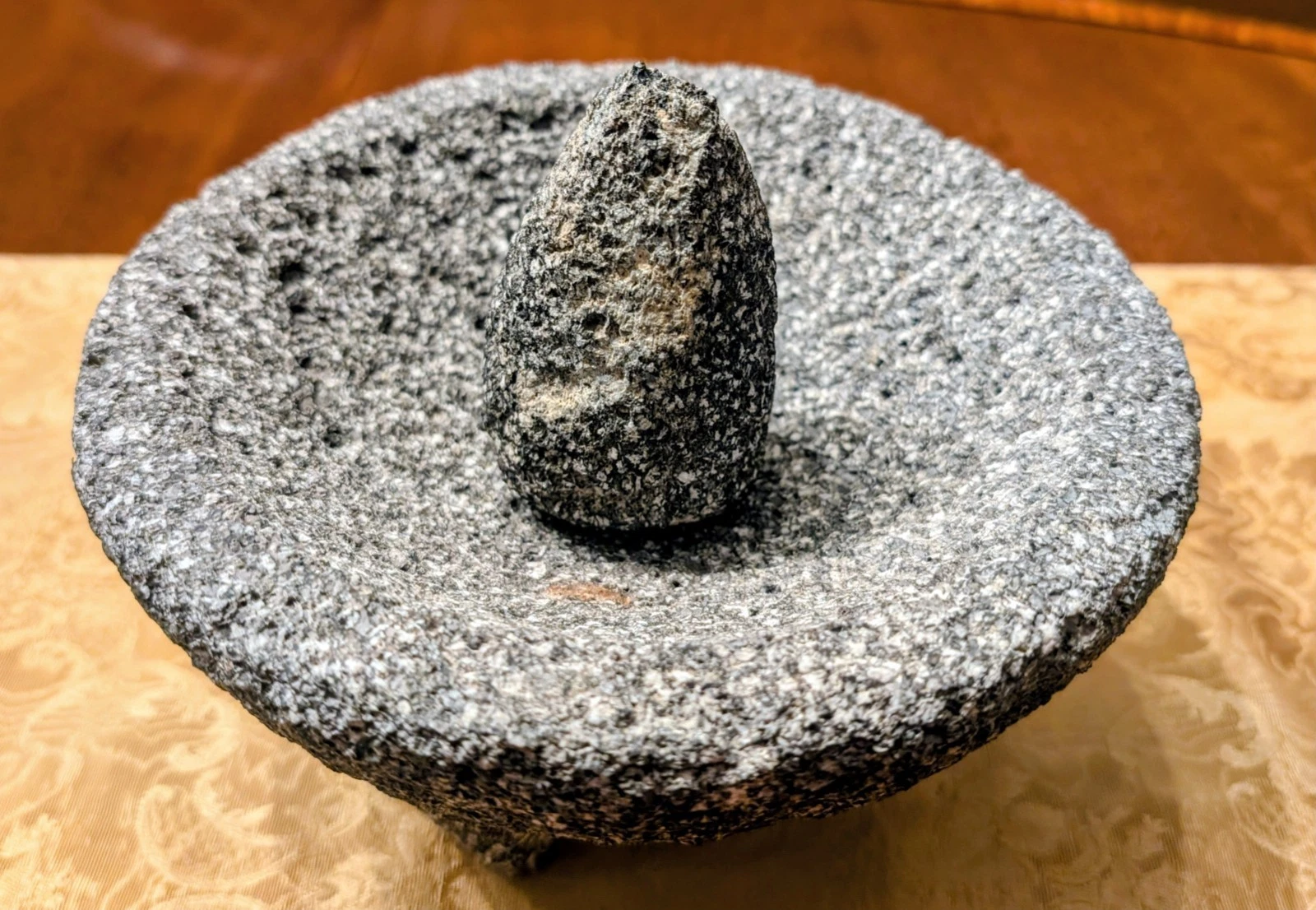 Vintage Black & Gray Volcanic Lava Rock Molcajete Mortar & Pestle 8.5" SSE