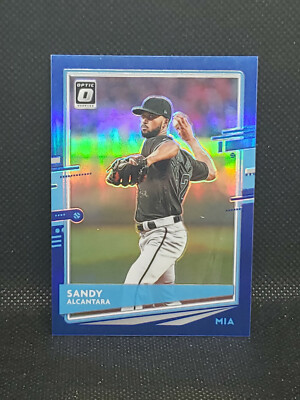 2020 Optic #181 Sandy Alcantara BLUE PRIZM 42/75 (F16)