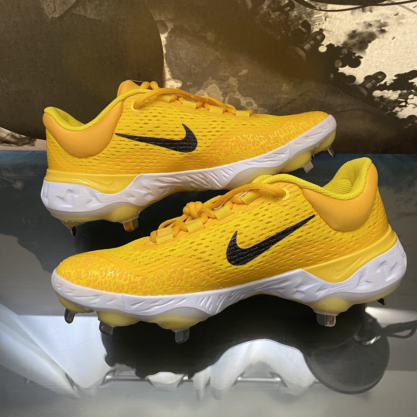 Nike Alpha Huarache Elite 4 Low Baseball Cleats Yellow DR6851701 Men's