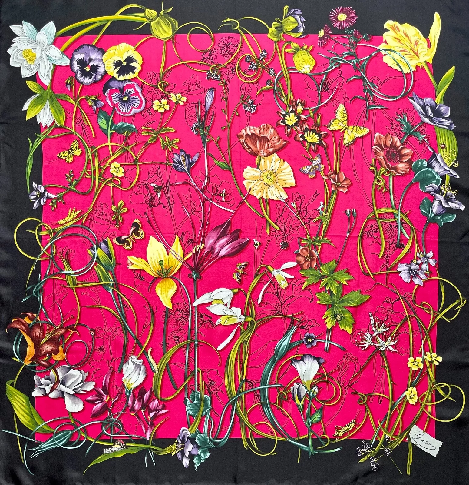 Neuf écharpe Gucci imprimé flore multicolore soie rose vif enveloppe avec boîte cadeau Gucci