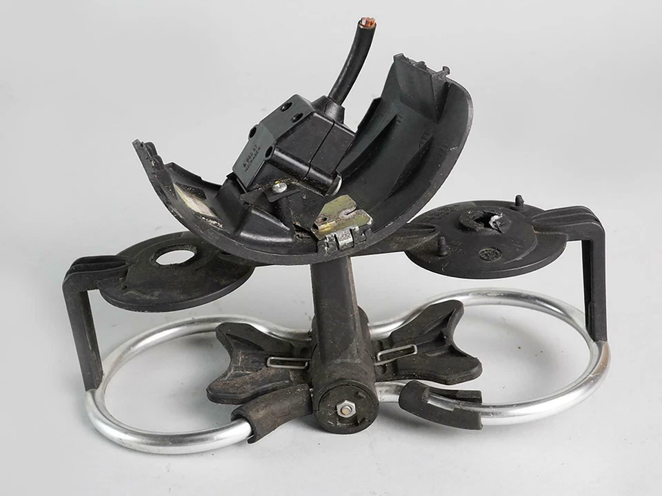 2000 - 2006 Audi Tt Convertible Mk1 Quattro Cup Holder Console 8N0863274 Oem Foto 3 de 4