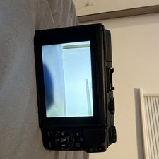 Canon EOS M Mirrorless Digital Camera Black Built-in Flash Articulating Screen