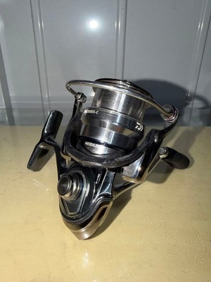 Exist Daiwa 3000S-C Spinnrolle