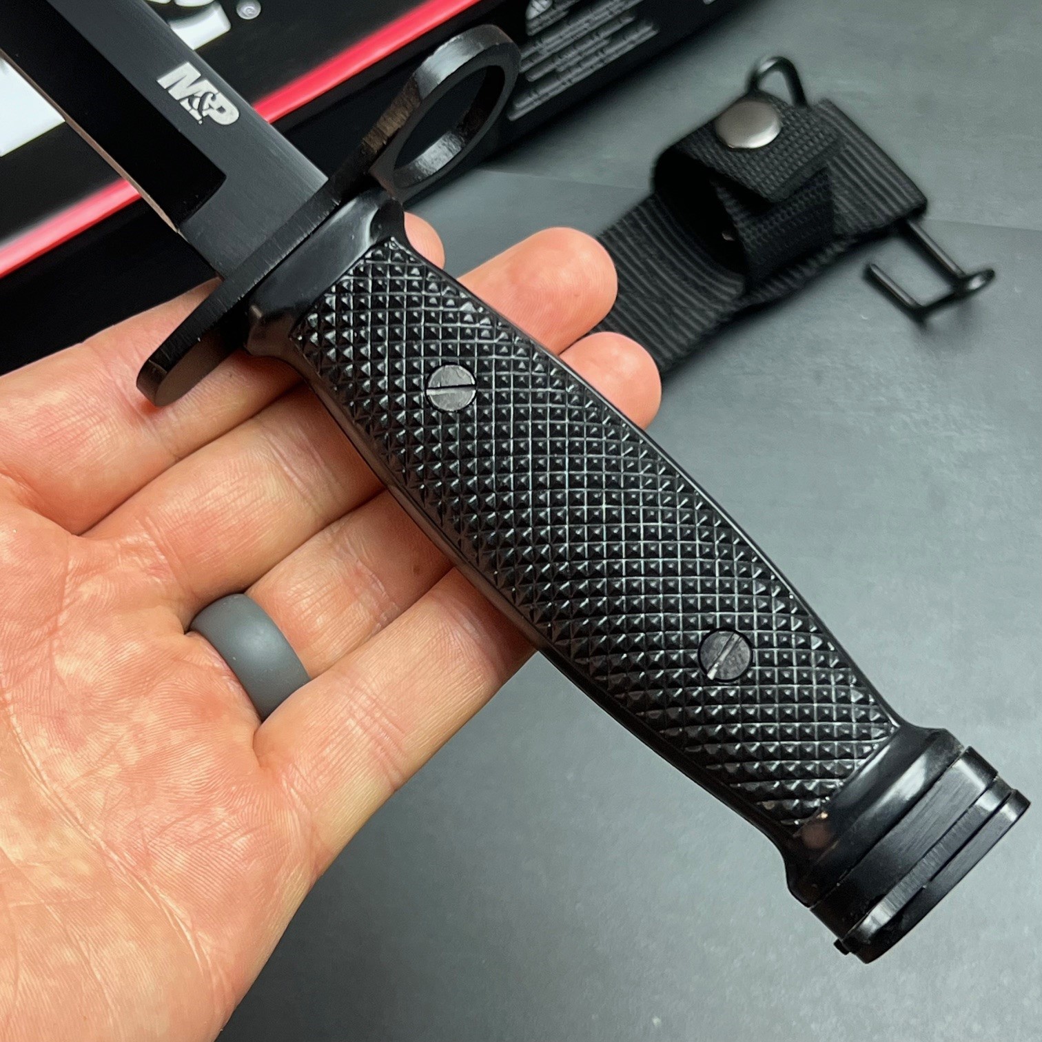 Smith & Wesson M&P Double Edged Fixed Blade Spear Point Tactical Knife w/ Sheath