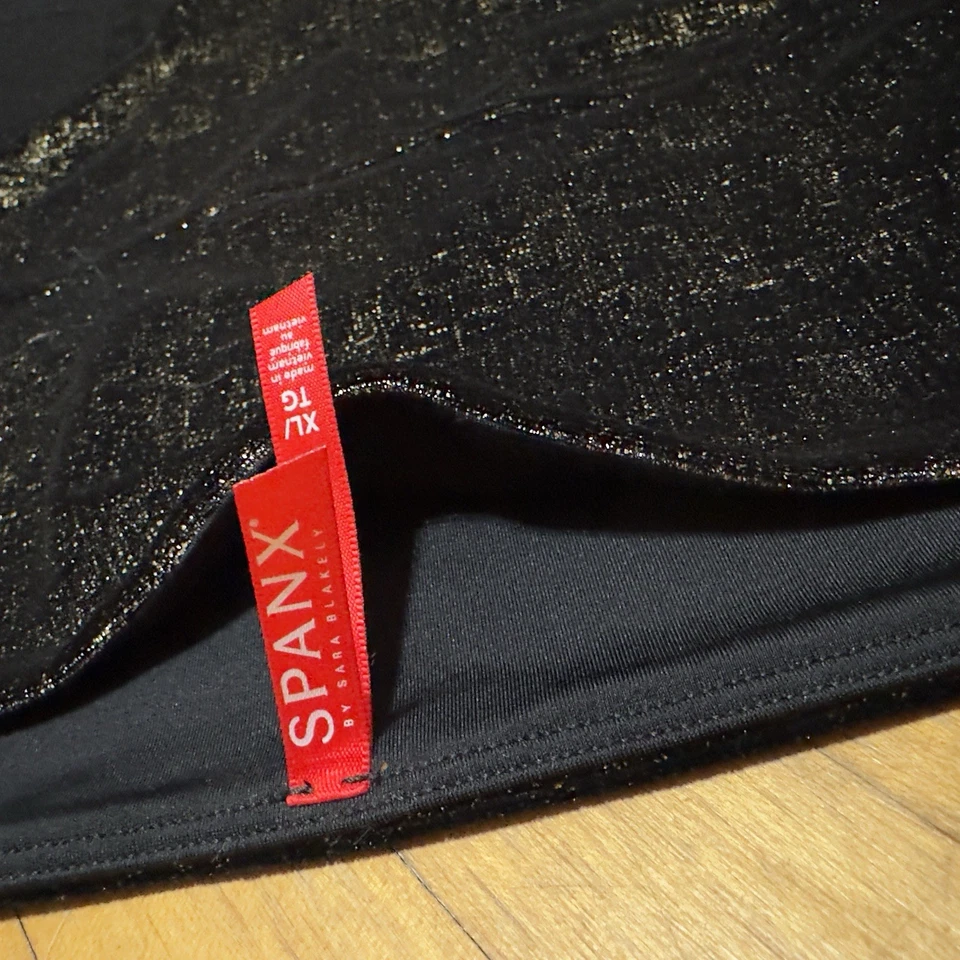 Leggings Spanx Terciopelo Brillo Negro Dorado Metálico Brillo Talla XL Tiro Alto Nuevos con Etiquetas Foto 4 de 4