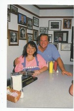 Postcard: Roseanne Barr & Tom Arnold, Eldon, Iowa - diner