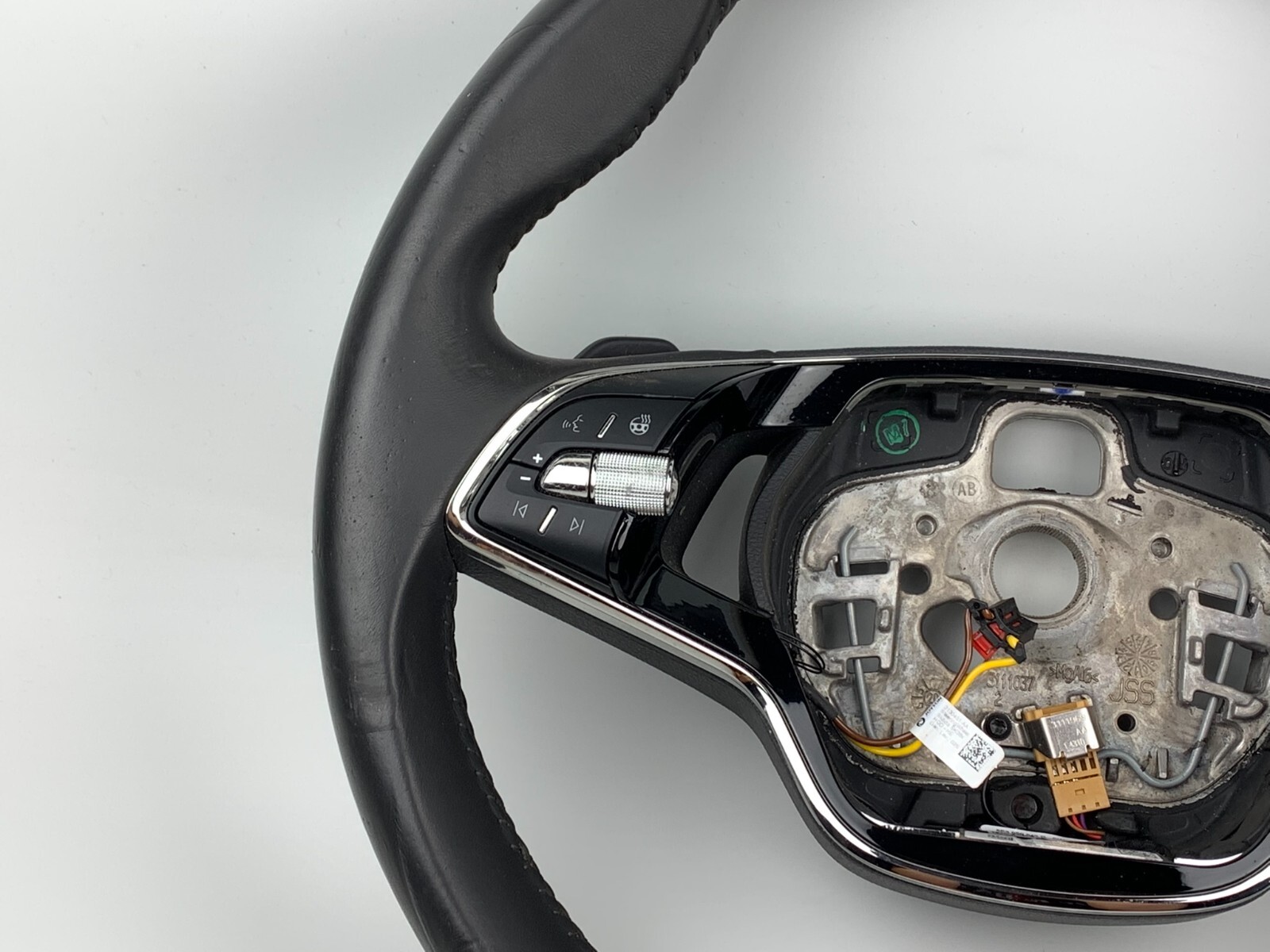 SKODA Octavia IV 4 Multifunction Leather Steering Wheel w Shift