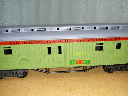 COCHE DE PASAJEROS ANTIGUO NAVIDAD, DICKENS RR COMPANY POR MODELO POWER ESCALA HO HORNHOOK - Imagen 11 de 16
