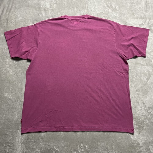 Levi’s T Shirt Men’s XL Pink Fushia Relaxed Fit Pocket Short Sleeve NWT - 第 2/8 張圖片