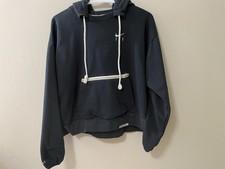 Nike women's hoodie size small cropped black standard issue basketball dri fit
