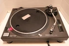Technics Quartz Direct Drive Turntable System SL-1200MK2
