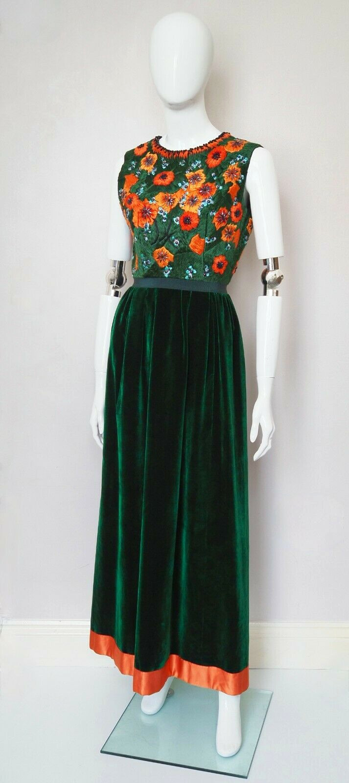 HOBBY Milano stunning vtg dress emerald green velvet orange hand beaded UK8-10
