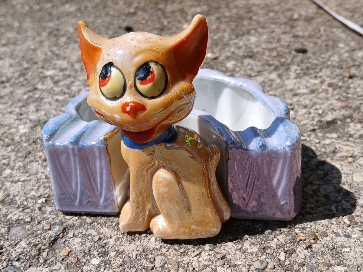 Bonzo, the comic strip dog Circa 1920's George Stubby lusterware