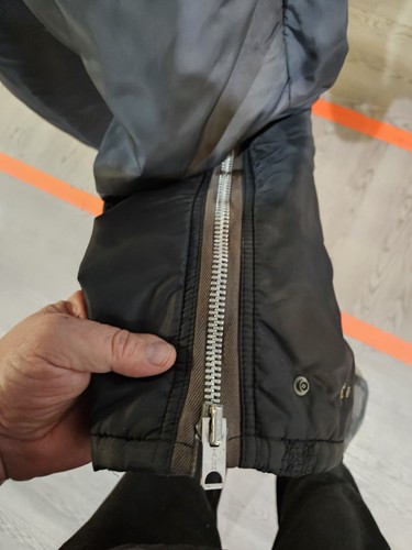 Vintage Raven Ind. Snow Suit - Picture 5 of 6