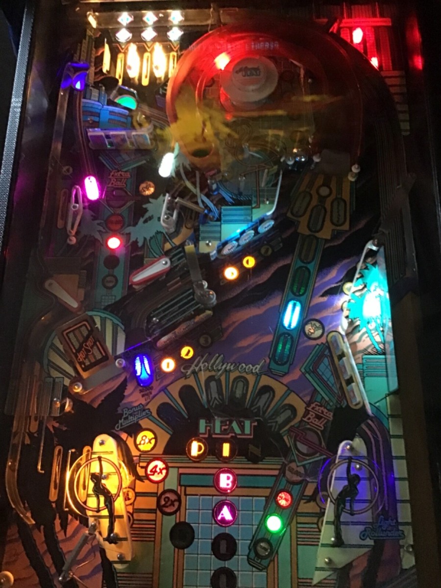 Hollywood Heat ピンボール ビンテージアート Hollywood Heat ピン