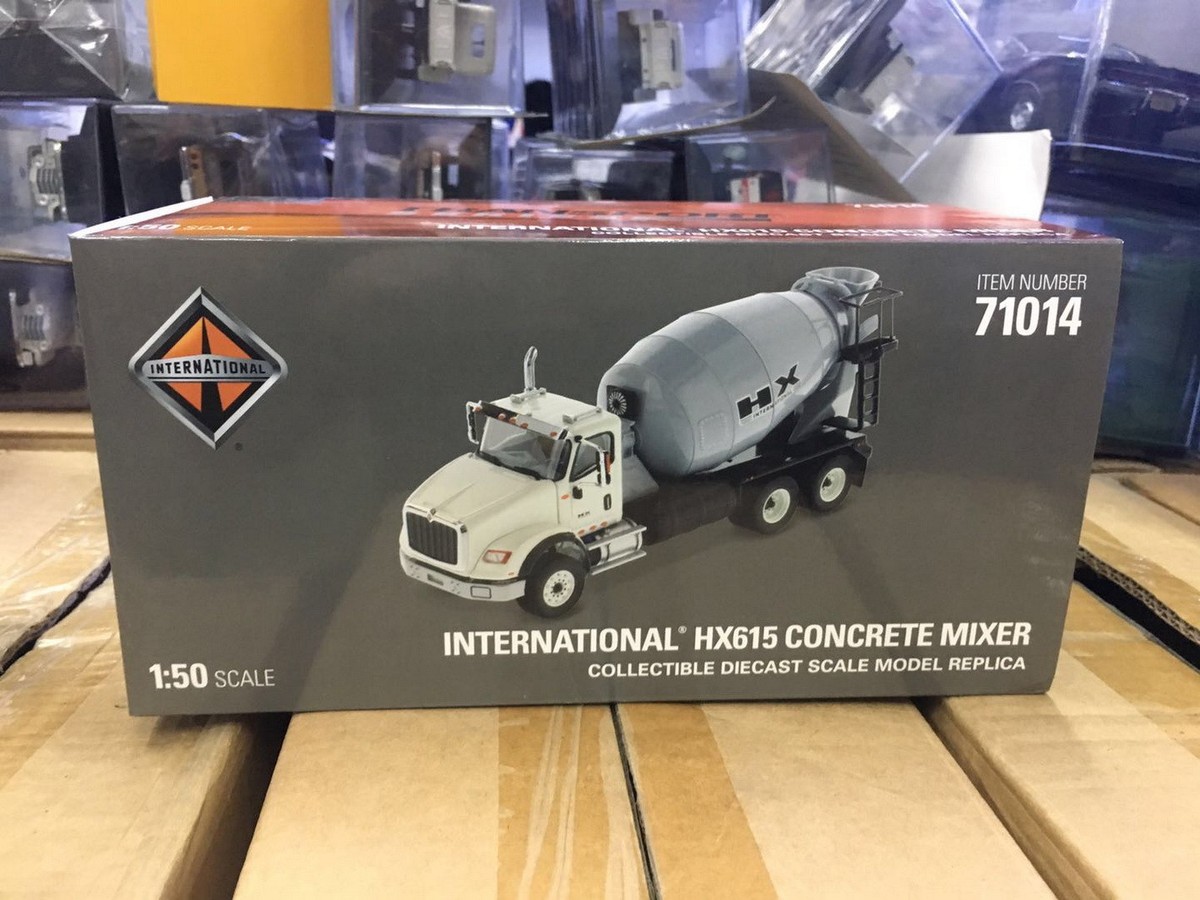 1/50 International HX615 Concrete Mixer Truck White Diecast