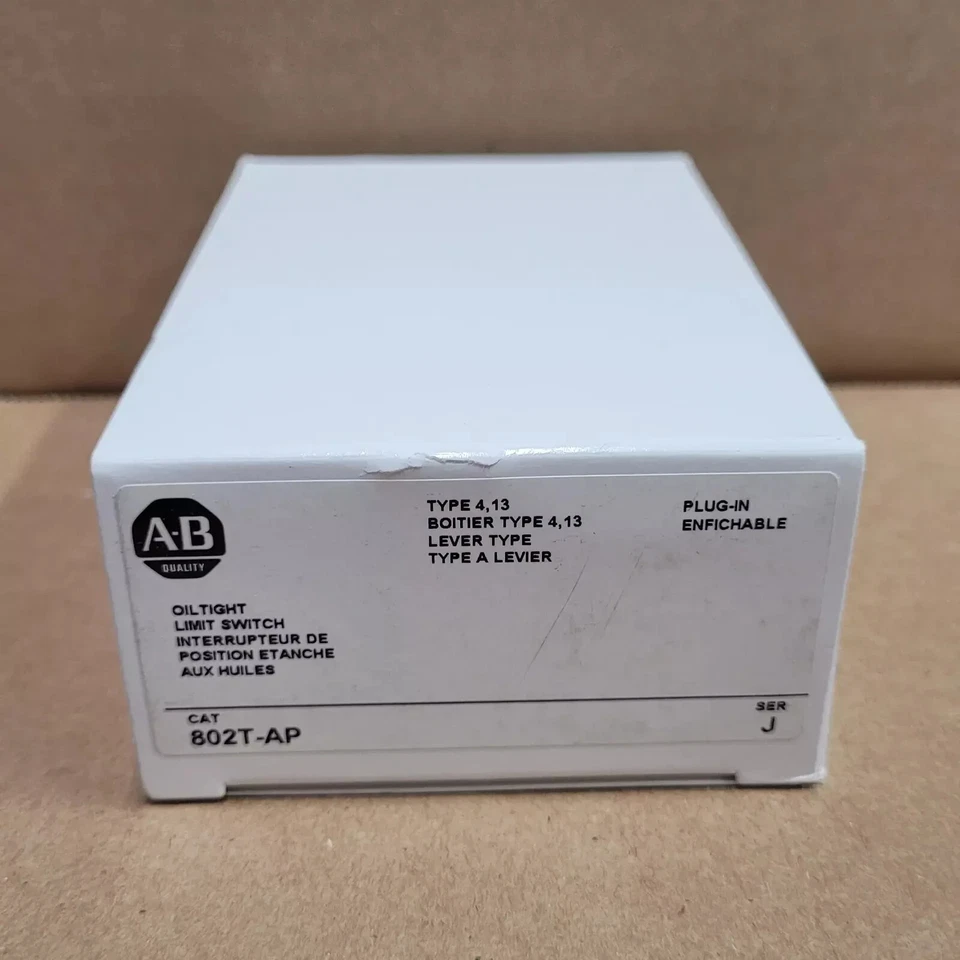 1 Stück NEU Allen-Bradley 802T-AP 802TAP öldichter Endschalter ein Jahr Garantie