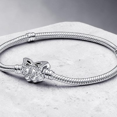 NEW Authentic Pandora Moments Butterfly Clasp Snake Chain Bracelet 6.7in - 17cm