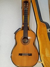 COLE-GUITARE L 300 acoustic guitar with hard case