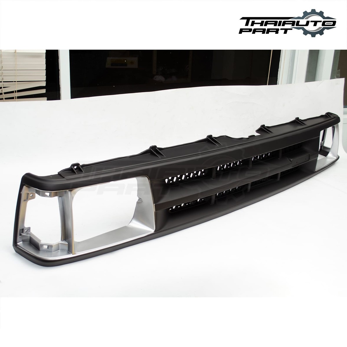 b2200フロントクロームメッキバンパー Front Bumper Chrome without