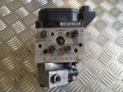MERCEDES-BENZ E W210 Pompe ABS A0034319012 0265202436 2.20 Diesel 25451864 - Photo 1/3
